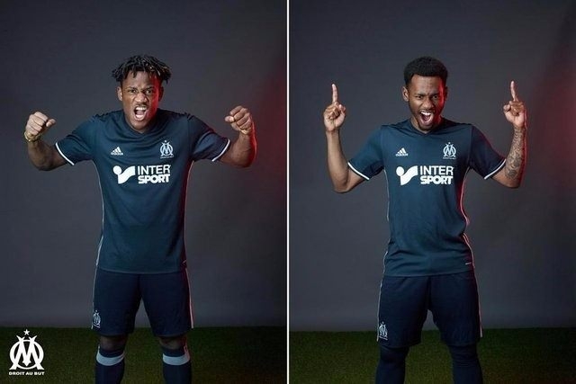 Galatasaray mor formasını tanıttı 71