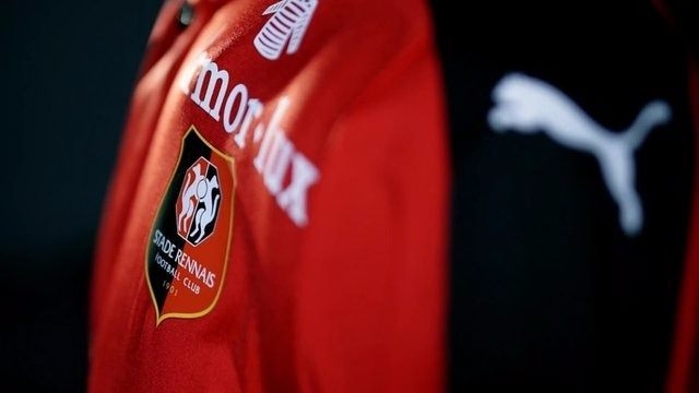 Galatasaray mor formasını tanıttı 91