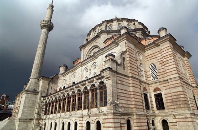 İşte tuvaleti ücretsiz olan selatin camileri 13