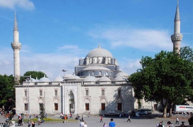 İşte tuvaleti ücretsiz olan selatin camileri 19