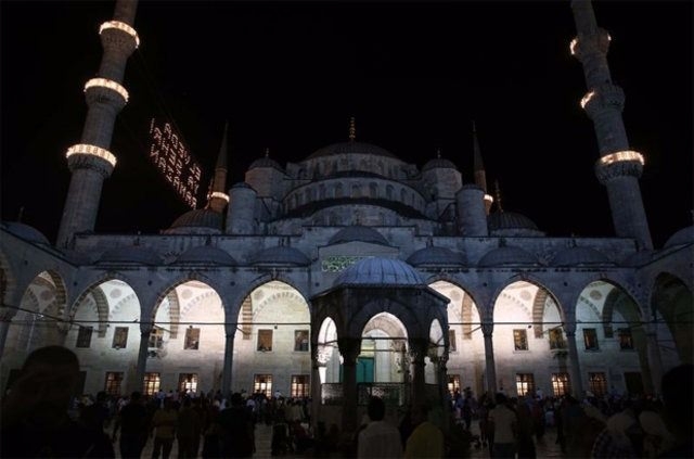 İşte tuvaleti ücretsiz olan selatin camileri 5