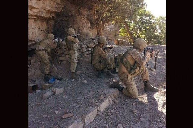 Mağara içerisinde cephanelik bulundu 13