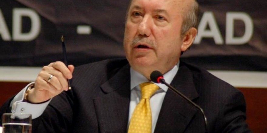 Eski bakan Kemal Unakıtan hayatını kaybetti