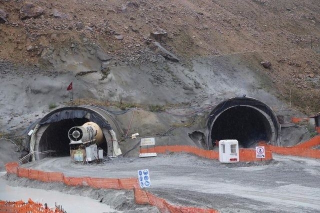 Ovit Tüneli'nde ışık göründü 18