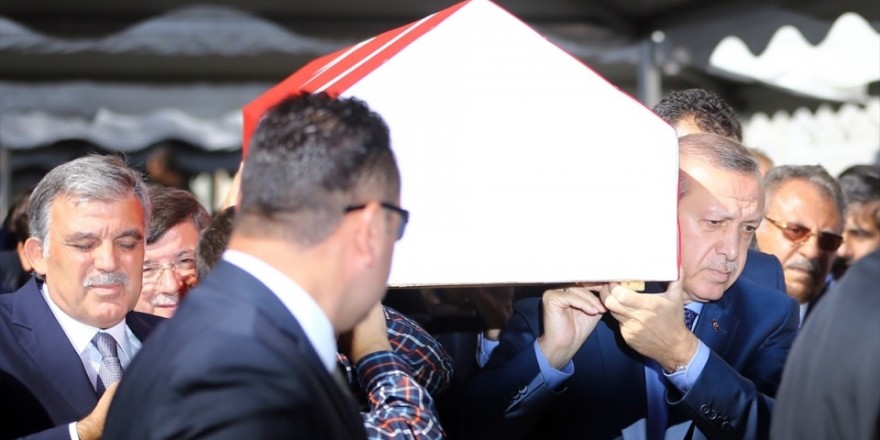 Kemal Unakıtan son yolculuğuna uğrlanıyor