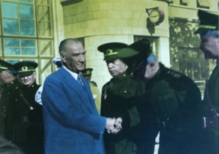 Arşivlerden çıkan Atatürk fotoğrafları... 211