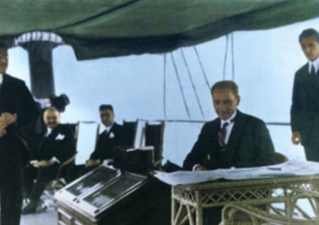 Arşivlerden çıkan Atatürk fotoğrafları... 221