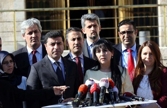 HDP'lilerin Meclis kararı ne anlama geliyor? 6