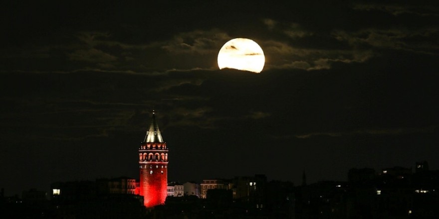 Süper ay'a saatler kaldı