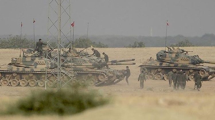 Türk tankları El Bab sınırında 6