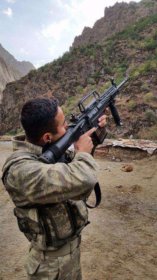 Mehmetçik'in yeni tüfeği 'MPT-76' 25