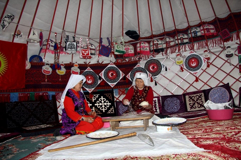 'Diriliş Ertuğrul'daki hayatı yaşıyorlar 1