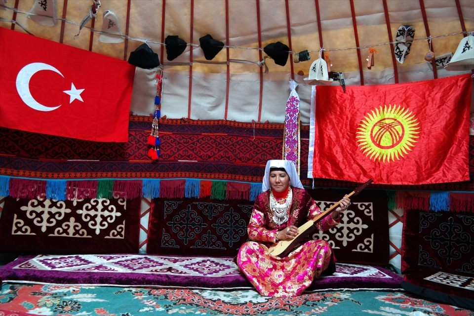 'Diriliş Ertuğrul'daki hayatı yaşıyorlar 13