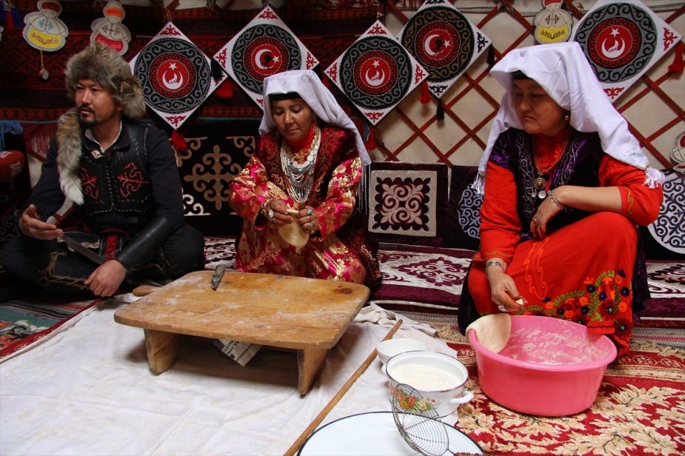 'Diriliş Ertuğrul'daki hayatı yaşıyorlar 6