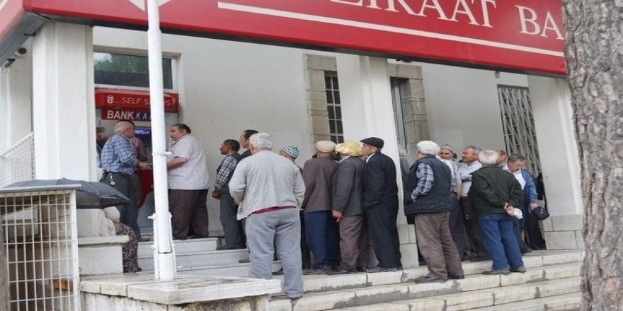 Türkler ne kadar süre emekli maaşı alıyor?