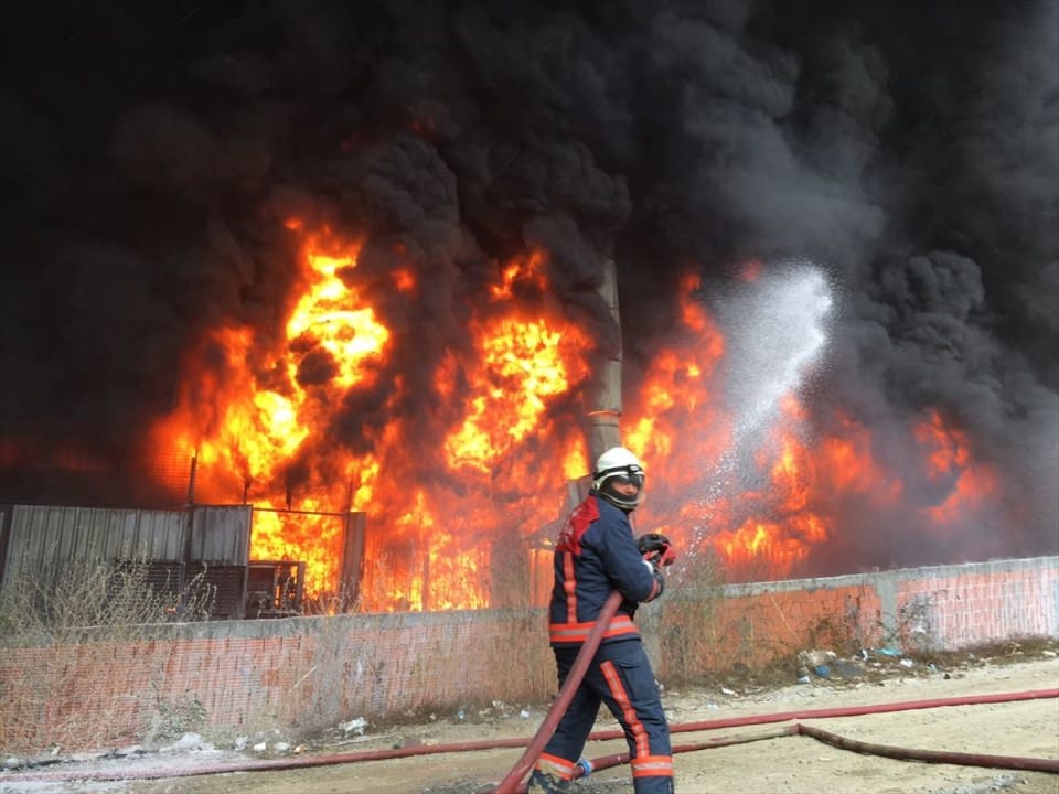 Bayrampaşa'da büyük yangın 11