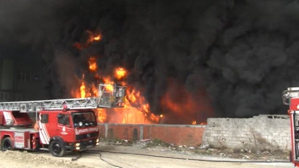 Bayrampaşa'da büyük yangın 6