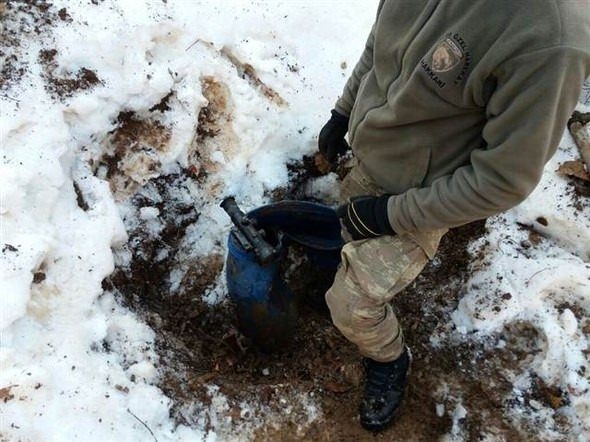 Toprak altından PKK silahları çıktı 10