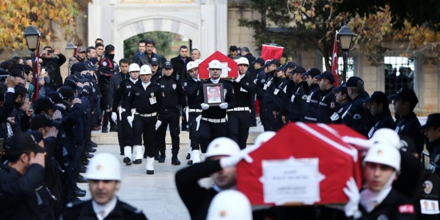 Şehitlerimizi uğurluyoruz