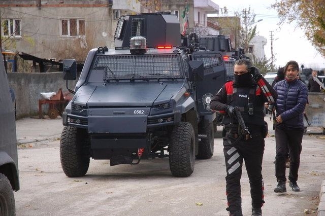 Adana'da bin polisle 'Huzur' uygulaması 10