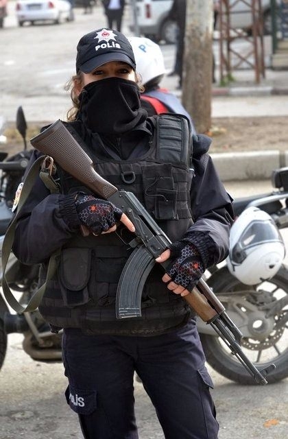 Adana'da bin polisle 'Huzur' uygulaması 13