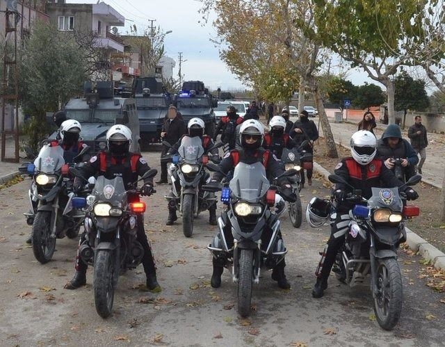 Adana'da bin polisle 'Huzur' uygulaması 23