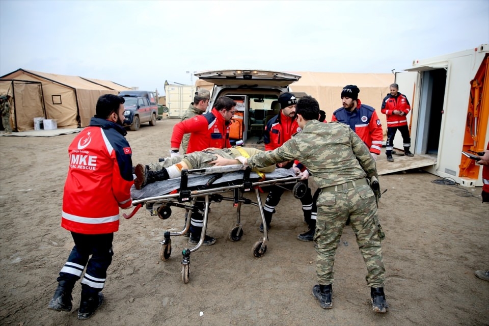 Cerablus'ta Türk askerinin konvoyuna hain pusu! 43