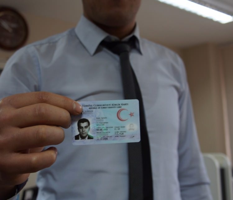 Yeni kimlik kartı için mesai düzenlemesi 8