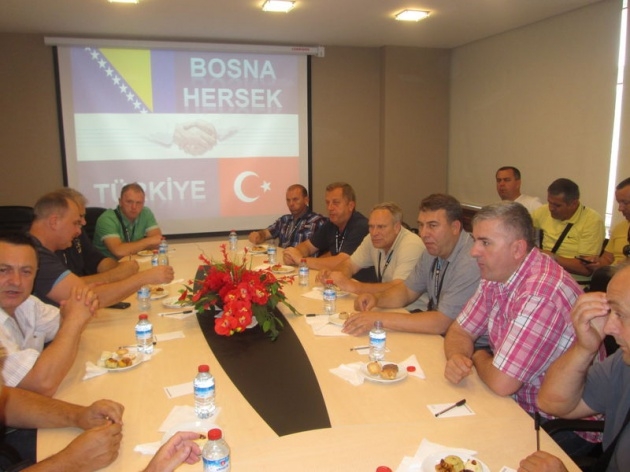 Türk polisi dünyaya eğitim veriyor 14