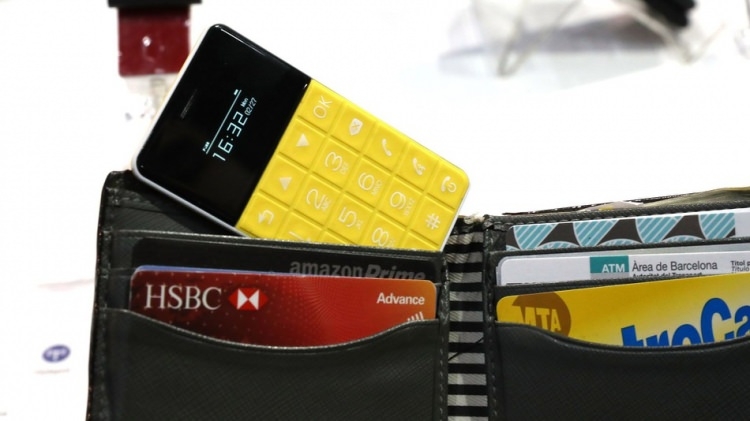 Kredi kartı boyutunda telefon! Fiyatı şaşırttı! 11