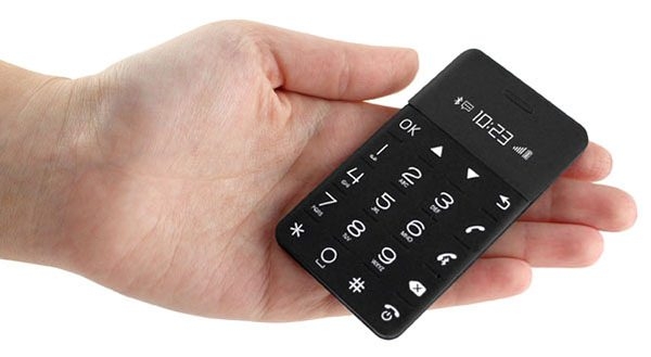 Kredi kartı boyutunda telefon! Fiyatı şaşırttı! 4