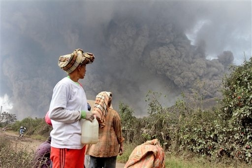 Endonezya'da yanardağ dehşeti! 15