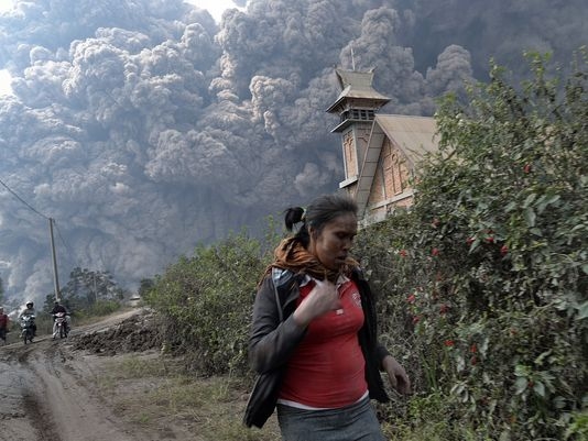 Endonezya'da yanardağ dehşeti! 16