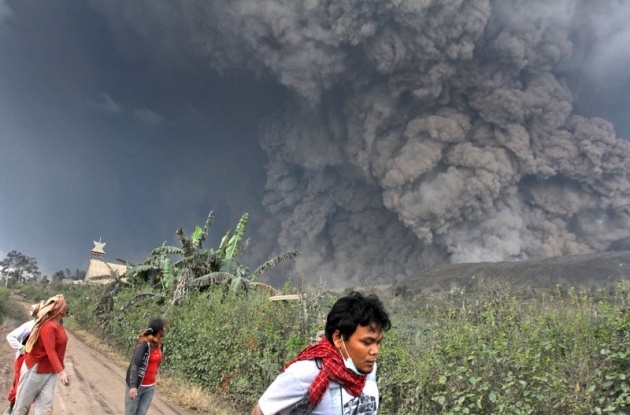 Endonezya'da yanardağ dehşeti! 17