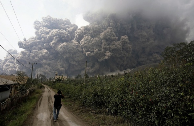 Endonezya'da yanardağ dehşeti! 8