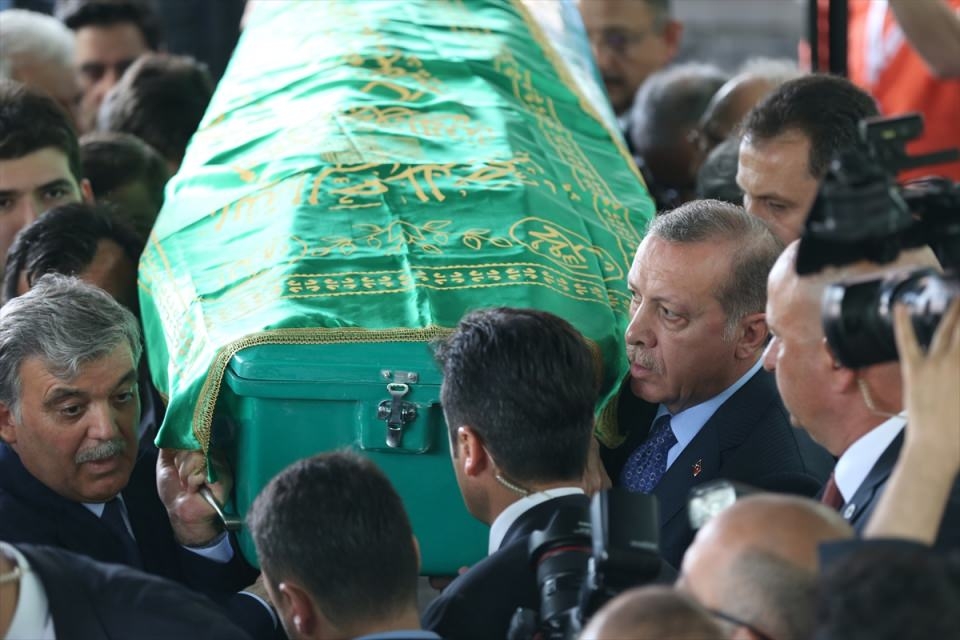 Abdullah Gül'ün acı günü 75