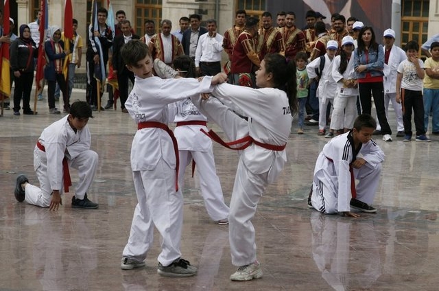 Yurttan 19 Mayıs kutlamaları 101