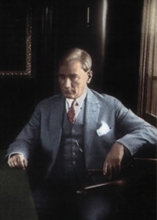 Arşiv görüntüleriyle 'Atatürk' 121
