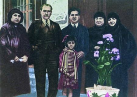 Arşiv görüntüleriyle 'Atatürk' 127