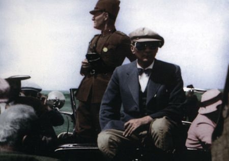 Arşiv görüntüleriyle 'Atatürk' 137