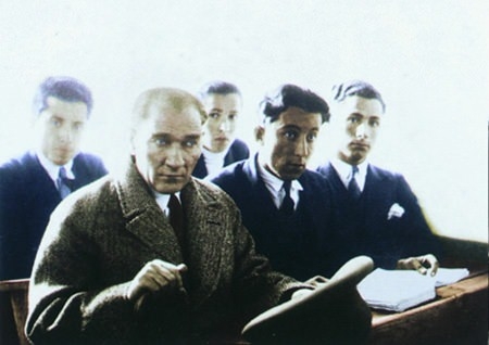 Arşiv görüntüleriyle 'Atatürk' 144