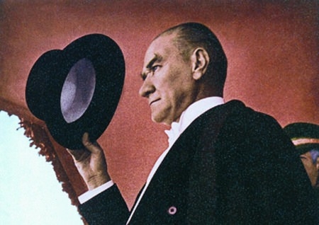 Arşiv görüntüleriyle 'Atatürk' 152