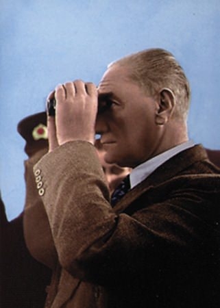 Arşiv görüntüleriyle 'Atatürk' 164