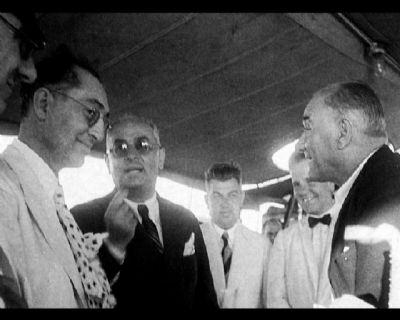 Arşiv görüntüleriyle 'Atatürk' 44