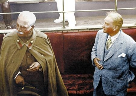 Arşiv görüntüleriyle 'Atatürk' 74