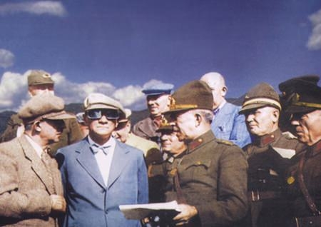Arşiv görüntüleriyle 'Atatürk' 83