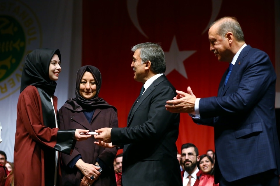 Abdullah Gül'ün diploma verdiği kız bakın kim çıktı 4