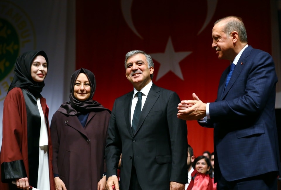 Abdullah Gül'ün diploma verdiği kız bakın kim çıktı 9