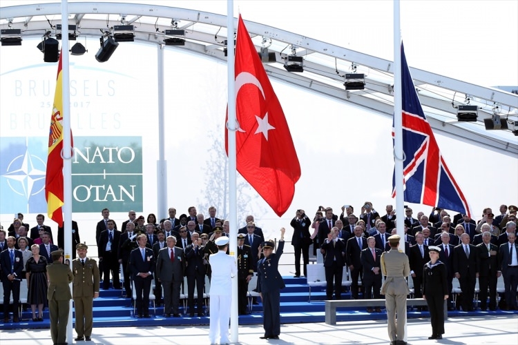 NATO karargahının açılışından çok özel kareler 13