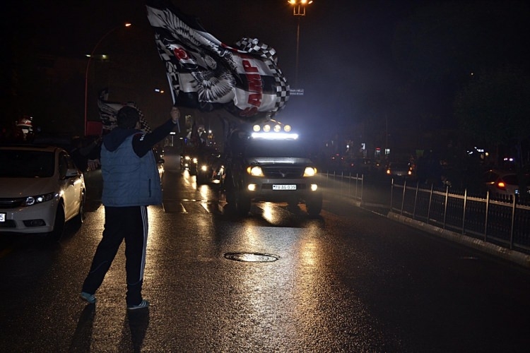 Beşiktaş'ta 3. yıldız çılgınlığı 11